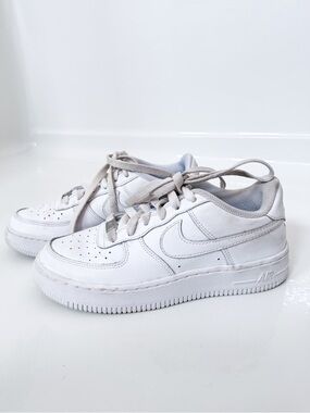 Nike Air Force 1 Kids 4Y White Sneakers | Classic Low Top | Good Condition